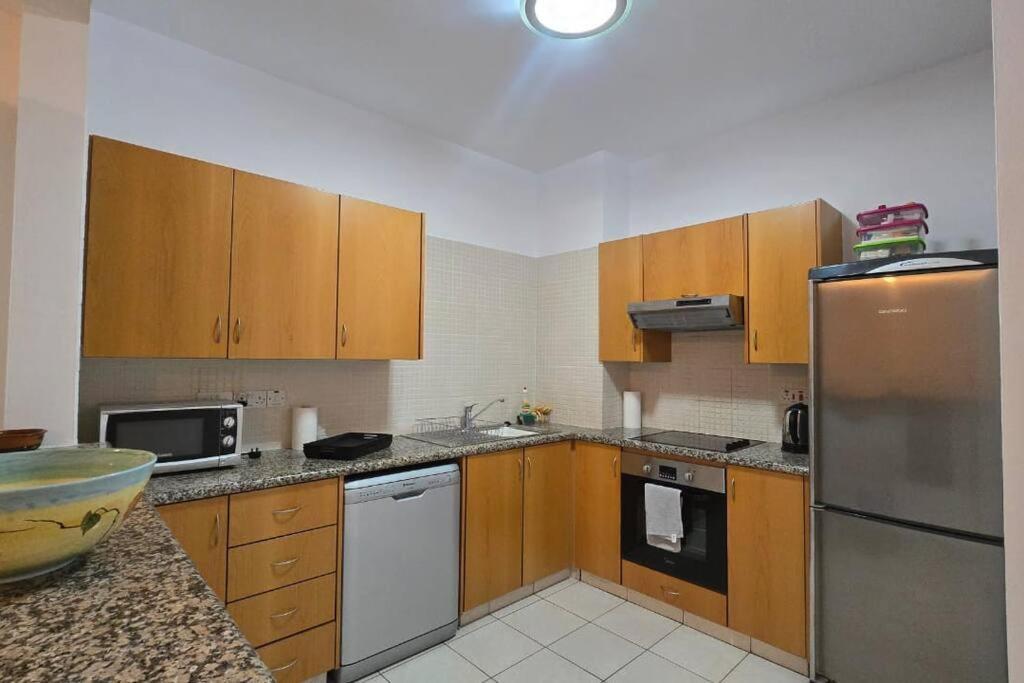 Hesperides Gardens, Spacious 2 Bedroom *